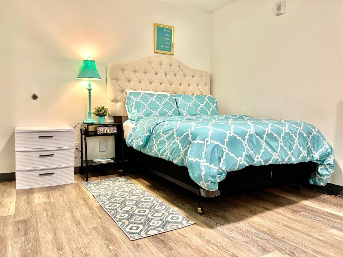 Private Room With Shared Bathroom On The 1St Floor 10 Minutes Walk To University Of Washington シアトル エクステリア 写真