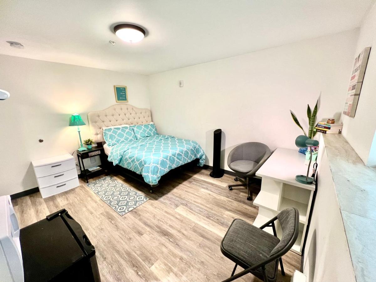 Private Room With Shared Bathroom On The 1St Floor 10 Minutes Walk To University Of Washington シアトル エクステリア 写真