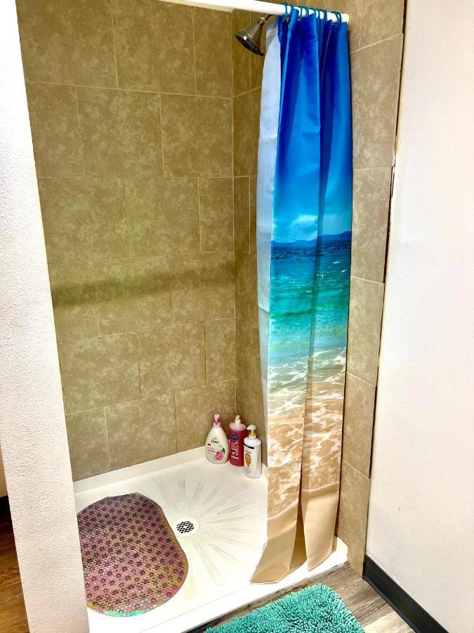 Private Room With Shared Bathroom On The 1St Floor 10 Minutes Walk To University Of Washington シアトル エクステリア 写真