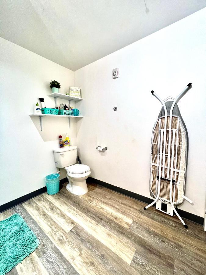 Private Room With Shared Bathroom On The 1St Floor 10 Minutes Walk To University Of Washington シアトル エクステリア 写真