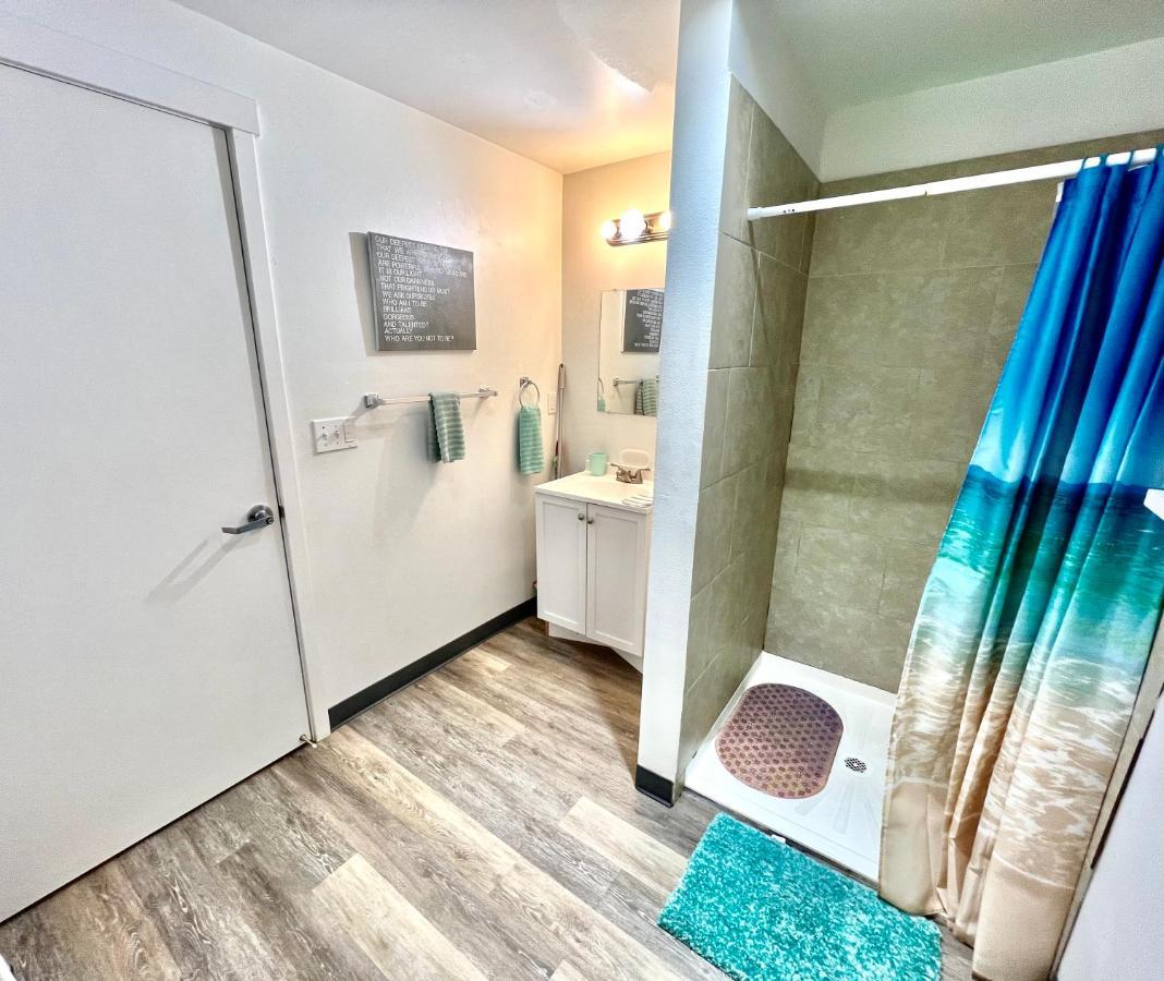 Private Room With Shared Bathroom On The 1St Floor 10 Minutes Walk To University Of Washington シアトル エクステリア 写真